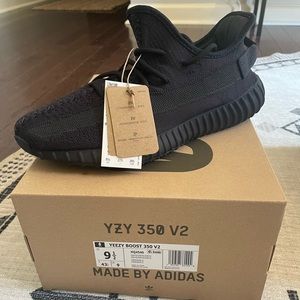 Brand new Yeezy 350 v2 Onyx